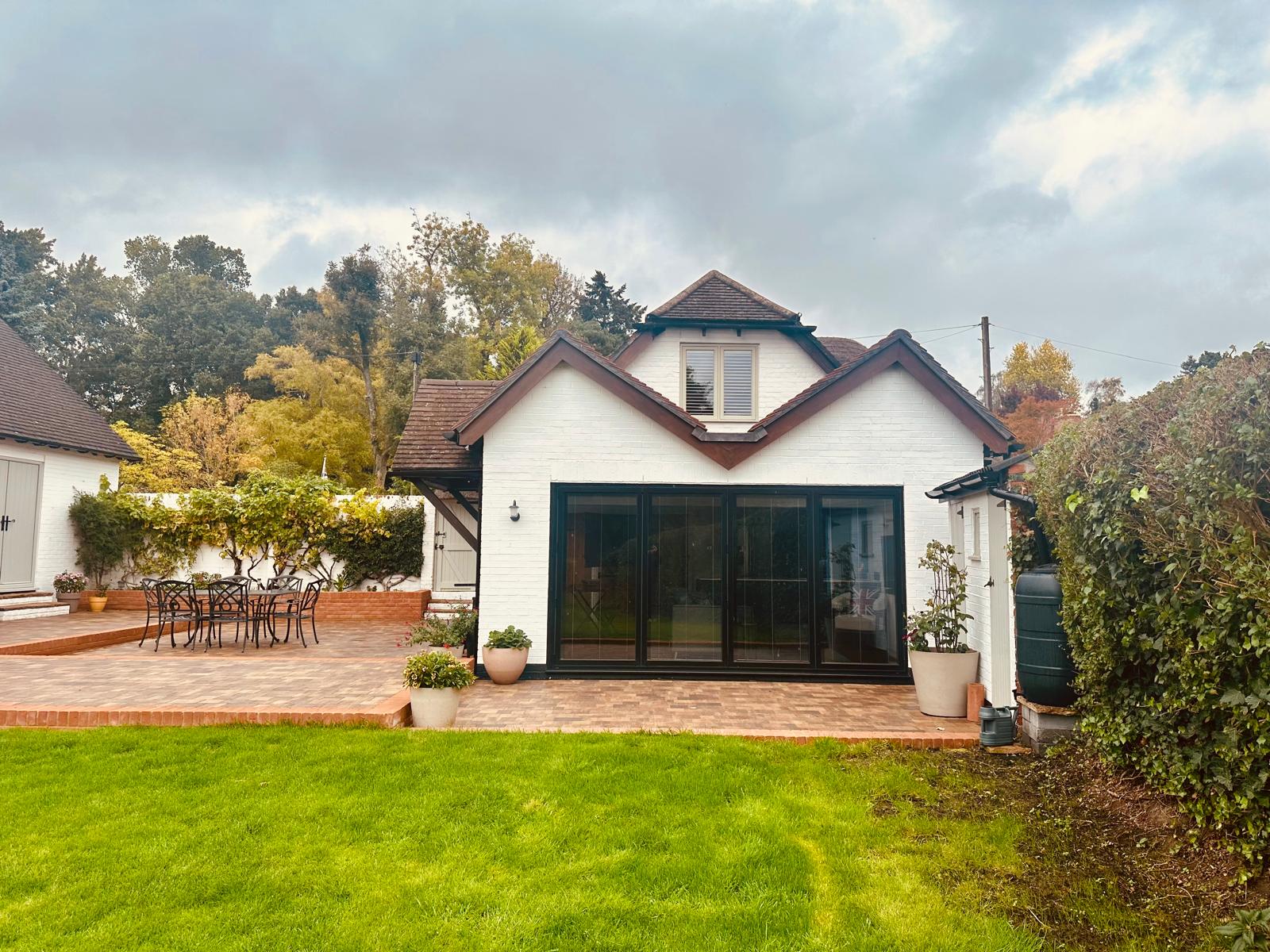 Thatched Cottage, Windlesham — project by SMART Developments LTD