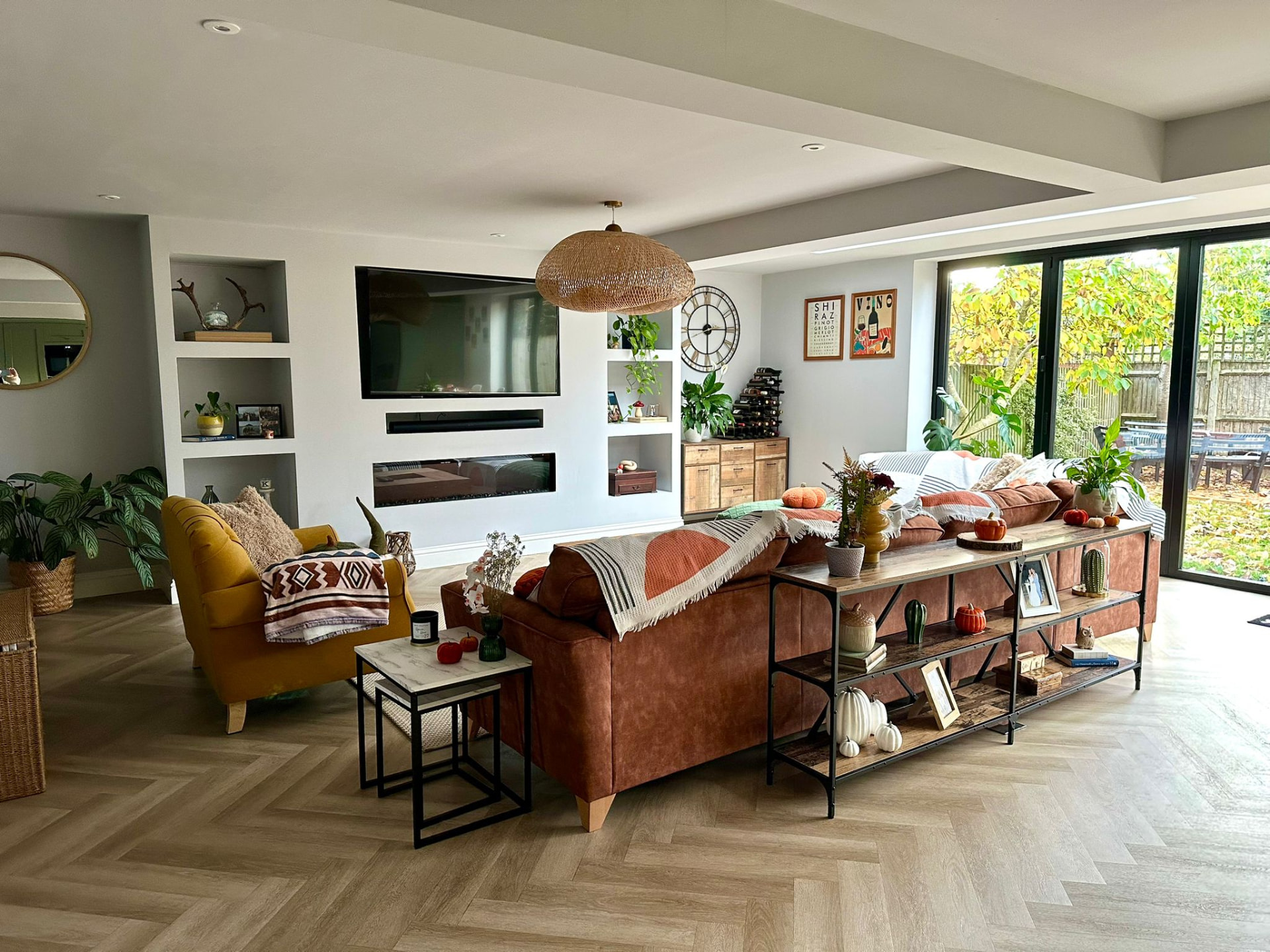 Charter Place — Sitting Area — project by SMART Developments LTD