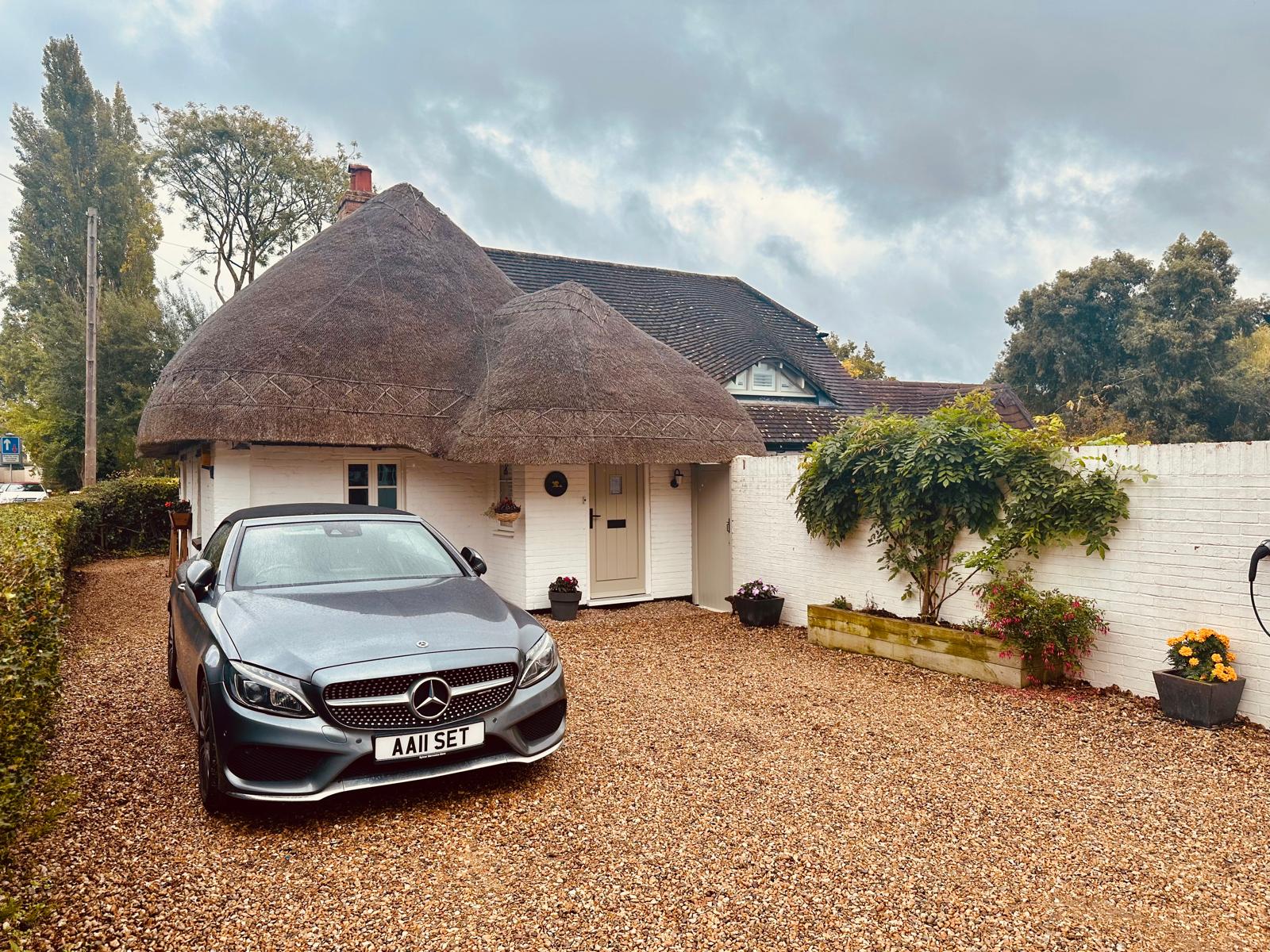 Thatched Cottage, Windlesham — project by SMART Developments LTD